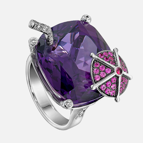 [   "Piaget, \u043A\u043E\u043B\u044C\u0446\u043E Limelight Cocktail, \u0431\u0435\u043B\u043E\u0435 \u0437\u043E\u043B\u043E\u0442\u043E, \u0430\u043C\u0435\u0442\u0438\u0441\u0442, \u0441\u0430\u043F\u0444\u0438\u0440\u044B, \u0440\u0443\u0431\u0438\u043D, \u0431\u0440\u0438\u043B\u043B\u0438\u0430\u043D\u0442\u044B" ]